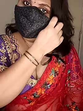 Snapshot of Love-priya chatting on 03/11/25, 07:15 Love-priya online show from 03/11/25, 07:15