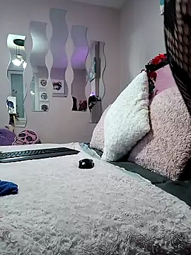 Snapshot of Lia_Roxx chatting on 01/25/25, 04:24 Lia Roxx online show from 01/25/25, 04:24