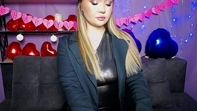 Snapshot of StacyYellig chatting on 02/02/25, 11:11 StacyYellig online show from 02/02/25, 11:11