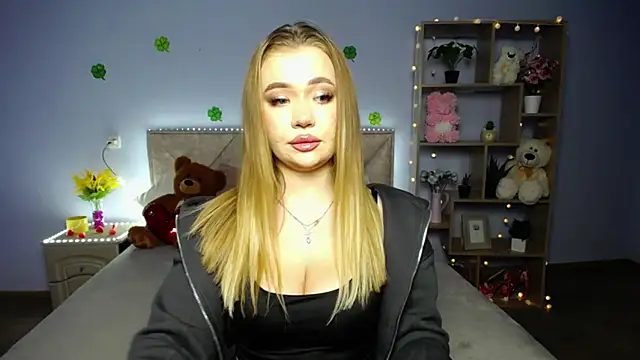 Snapshot of StacyYellig chatting on 03/17/25, 03:36 StacyYellig online show from 03/17/25, 03:36