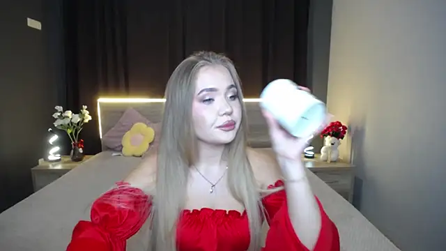 Snapshot of StacyYellig chatting on 09/12/25, 07:58 StacyYellig online show from 09/12/25, 07:58