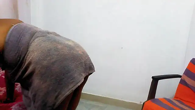 Snapshot of sachi933 chatting on 11/11/25, 06:30 sachi933 online show from 11/11/25, 06:30