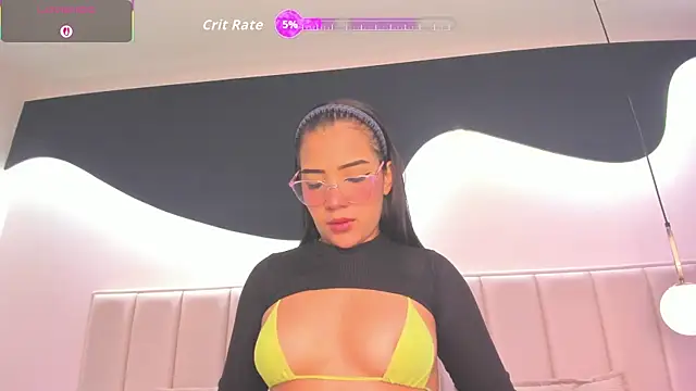 Snapshot of SaryBlake chatting on 12/21/25, 02:13 SaryBlake online show from 12/21/25, 02:13