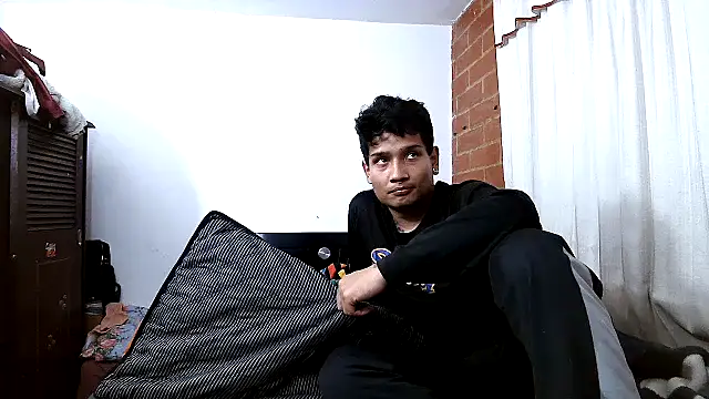 Snapshot of AngelinaPaker chatting on 12/13/24, 09:57 AngelinaPaker online show from 12/13/24, 09:57