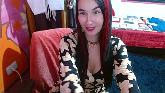 Snapshot of nicolgomez2 chatting on 12/16/25, 01:10 nicolgomez2 online show from 12/16/25, 01:10