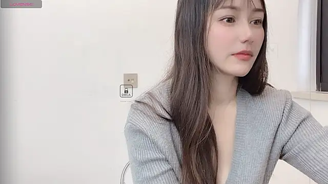 Snapshot of LIsha--170 chatting on 02/17/25, 02:42 LIsha--170 online show from 02/17/25, 02:42