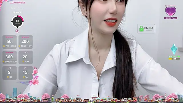 Snapshot of LIsha--170 chatting on 02/20/25, 05:44 LIsha--170 online show from 02/20/25, 05:44