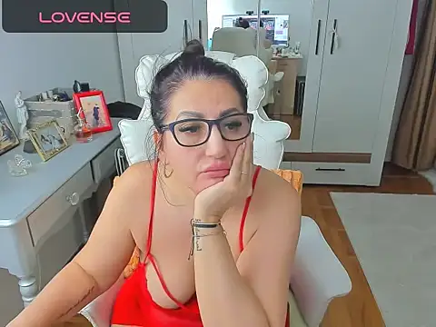 Snapshot of karenncougar chatting on 01/20/25, 05:48 karenncougar online show from 01/20/25, 05:48