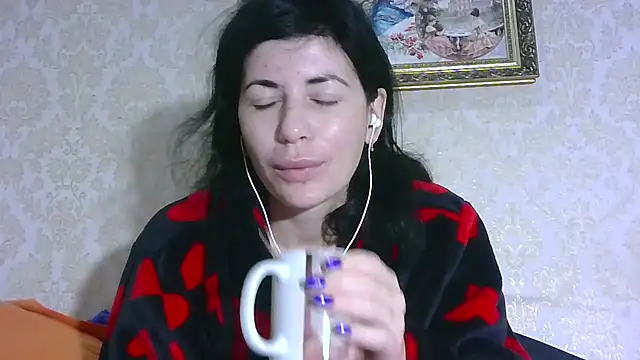 Snapshot of StunnigArt chatting on 12/01/25, 02:27 StunnigArt online show from 12/01/25, 02:27