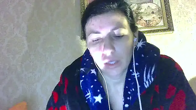 Snapshot of StunnigArt chatting on 12/16/25, 02:27 StunnigArt online show from 12/16/25, 02:27