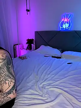 GroteskJane online show from 02/18/25, 08:36