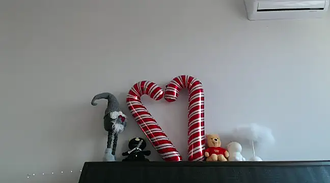 Snapshot of _mika_in_passion chatting on 02/18/25, 02:38  mika in passion online show from 02/18/25, 02:38