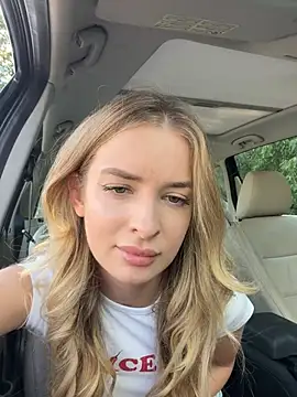 EvieEvans online show from 07/19/26, 02:54