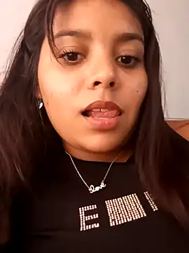 Snapshot of stefanie010 chatting on 01/12/25, 06:27 stefanie010 online show from 01/12/25, 06:27