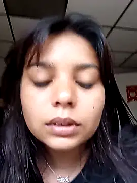 Snapshot of stefanie010 chatting on 01/20/25, 08:18 stefanie010 online show from 01/20/25, 08:18