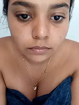 Snapshot of stefanie010 chatting on 10/15/25, 05:13 stefanie010 online show from 10/15/25, 05:13