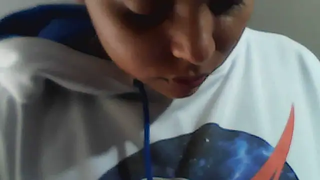 Snapshot of stefanie010 chatting on 11/13/25, 05:23 stefanie010 online show from 11/13/25, 05:23