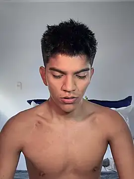 santiago 01 online show from 02/17/25, 02:04