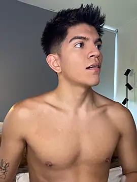 santiago 01 online show from 12/13/25, 09:31