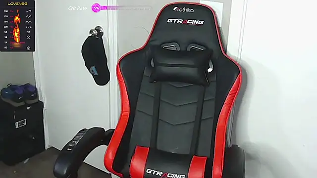 Snapshot of Ndnluv21 chatting on 12/18/24, 06:03 Ndnluv21 online show from 12/18/24, 06:03