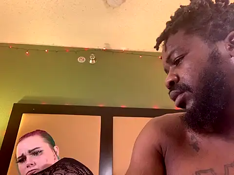 Snapshot of Ndnluv21 chatting on 09/26/25, 07:51 Ndnluv21 online show from 09/26/25, 07:51