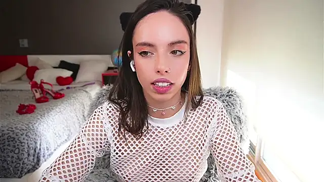 Snapshot of Dayna_Nebula chatting on 01/12/25, 12:44 Dayna Nebula online show from 01/12/25, 12:44