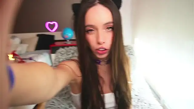 Snapshot of Dayna_Nebula chatting on 02/11/25, 03:08 Dayna Nebula online show from 02/11/25, 03:08