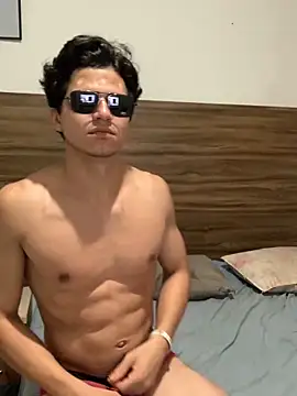 pedrovkr3 online show from 12/05/24, 01:58