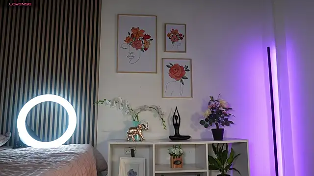 LillyDolls23 online show from 05/29/26, 01:31