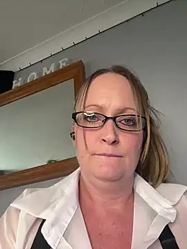 HoneyBluex online show from 02/26/26, 01:10