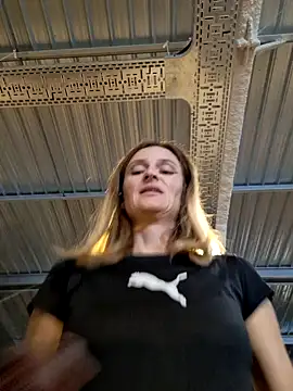 Snapshot of Katerina177 chatting on 11/12/25, 01:33 Katerina177 online show from 11/12/25, 01:33