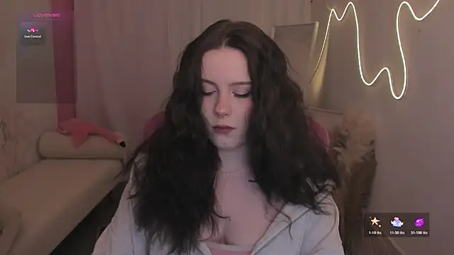 CoralineKeyns online show from 02/11/26, 05:45