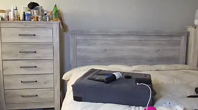 Snapshot of Carmen_Cream chatting on 01/10/25, 04:12 Carmen Cream online show from 01/10/25, 04:12