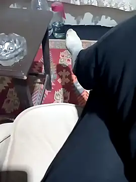 Snapshot of sevinc939 chatting on 01/04/25, 08:27 sevinc939 online show from 01/04/25, 08:27