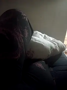 Snapshot of sevinc939 chatting on 02/28/25, 07:15 sevinc939 online show from 02/28/25, 07:15