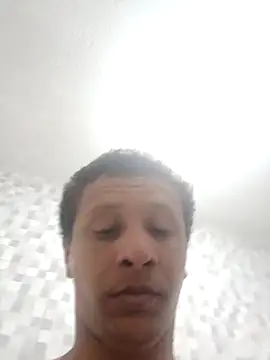 Snapshot of Nicolaskribeiro chatting on 09/15/25, 11:21 Nicolaskribeiro online show from 09/15/25, 11:21