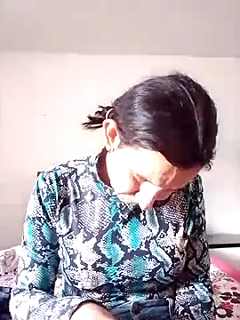 Cameron puppy online show from 10/31/25, 07:48