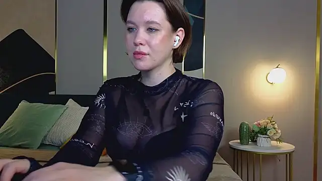 Snapshot of katy__moonj chatting on 10/01/25, 01:00 katy moonj online show from 10/01/25, 01:00