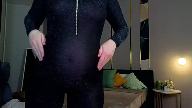 Snapshot of katy__moonj chatting on 10/19/25, 01:06 katy moonj online show from 10/19/25, 01:06