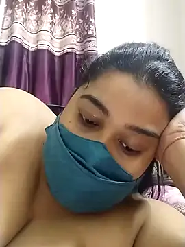 Snapshot of indianlisa5 chatting on 02/09/25, 11:14 indianlisa5 online show from 02/09/25, 11:14