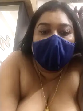 Snapshot of indianlisa5 chatting on 09/20/25, 12:44 indianlisa5 online show from 09/20/25, 12:44