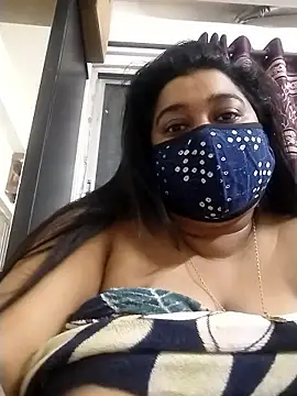 Snapshot of indianlisa5 chatting on 01/17/26, 09:18 indianlisa5 online show from 01/17/26, 09:18