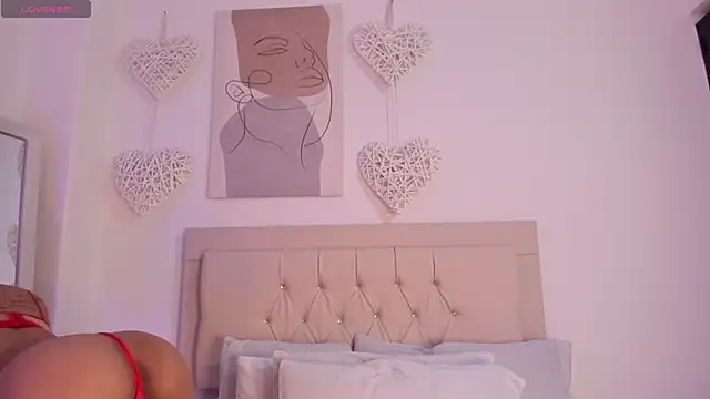 Snapshot of daiana_curly chatting on 01/28/25, 01:38 daiana curly online show from 01/28/25, 01:38
