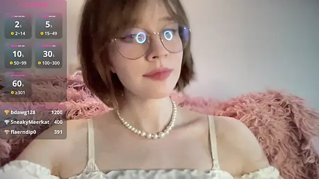 Snapshot of ms_christiana chatting on 10/26/25, 04:35 ms christiana online show from 10/26/25, 04:35