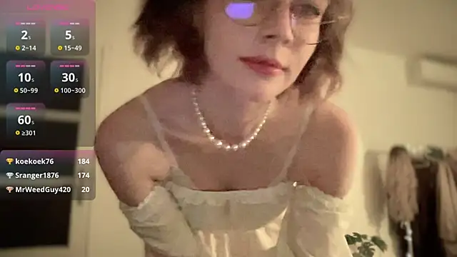 Snapshot of ms_christiana chatting on 11/09/25, 05:44 ms christiana online show from 11/09/25, 05:44