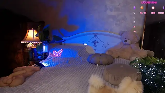 JulieHeets online show from 12/28/24, 01:17