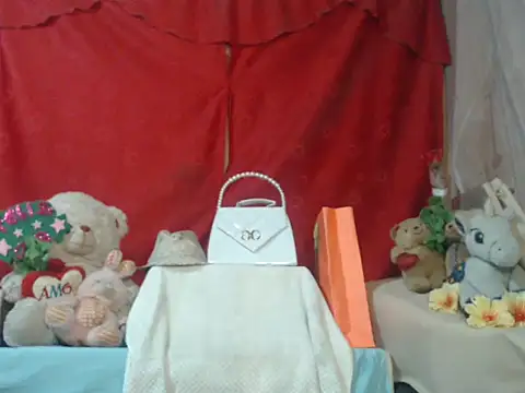 hottieperla online show from 10/15/25, 06:19