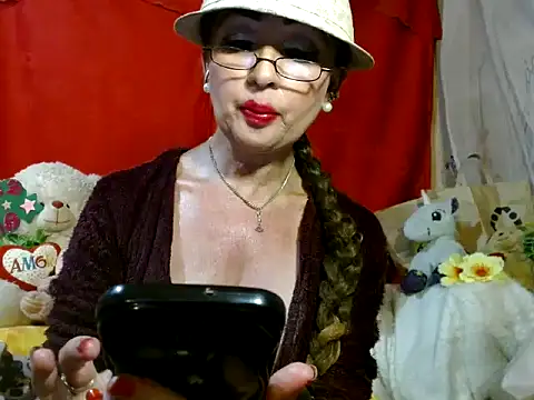 Snapshot of hottieperla chatting on 04/20/26, 07:59 hottieperla online show from 04/20/26, 07:59