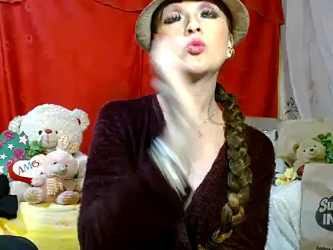 Snapshot of hottieperla chatting on 05/14/26, 06:15 hottieperla online show from 05/14/26, 06:15