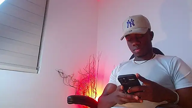 Snapshot of mike_wallace chatting on 02/04/25, 03:44 mike wallace online show from 02/04/25, 03:44